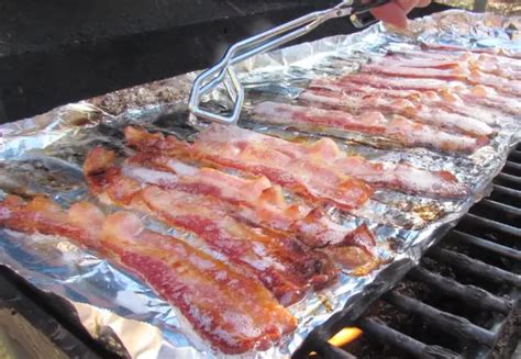 how do you cook bacon on a weber gas grill